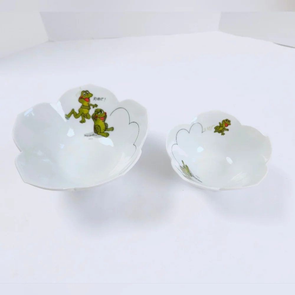 Suzy's Zoo Enesco Set Of 2 Vintage 70s Ceramic White Green Frog Lotus Bowls